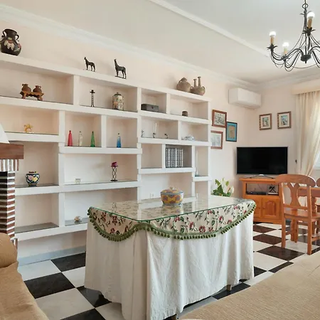 Elvira Apartment *